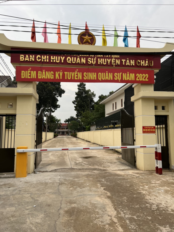 Barie Chắn Cổng Tây Ninh - Ban chỉ huy Quân sự huyện Tân Châu (1)